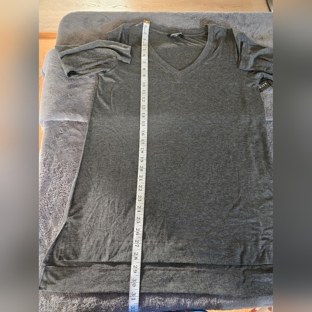 Liverpool Los Angeles Top sz Medium Gray - Picture 9 of 11